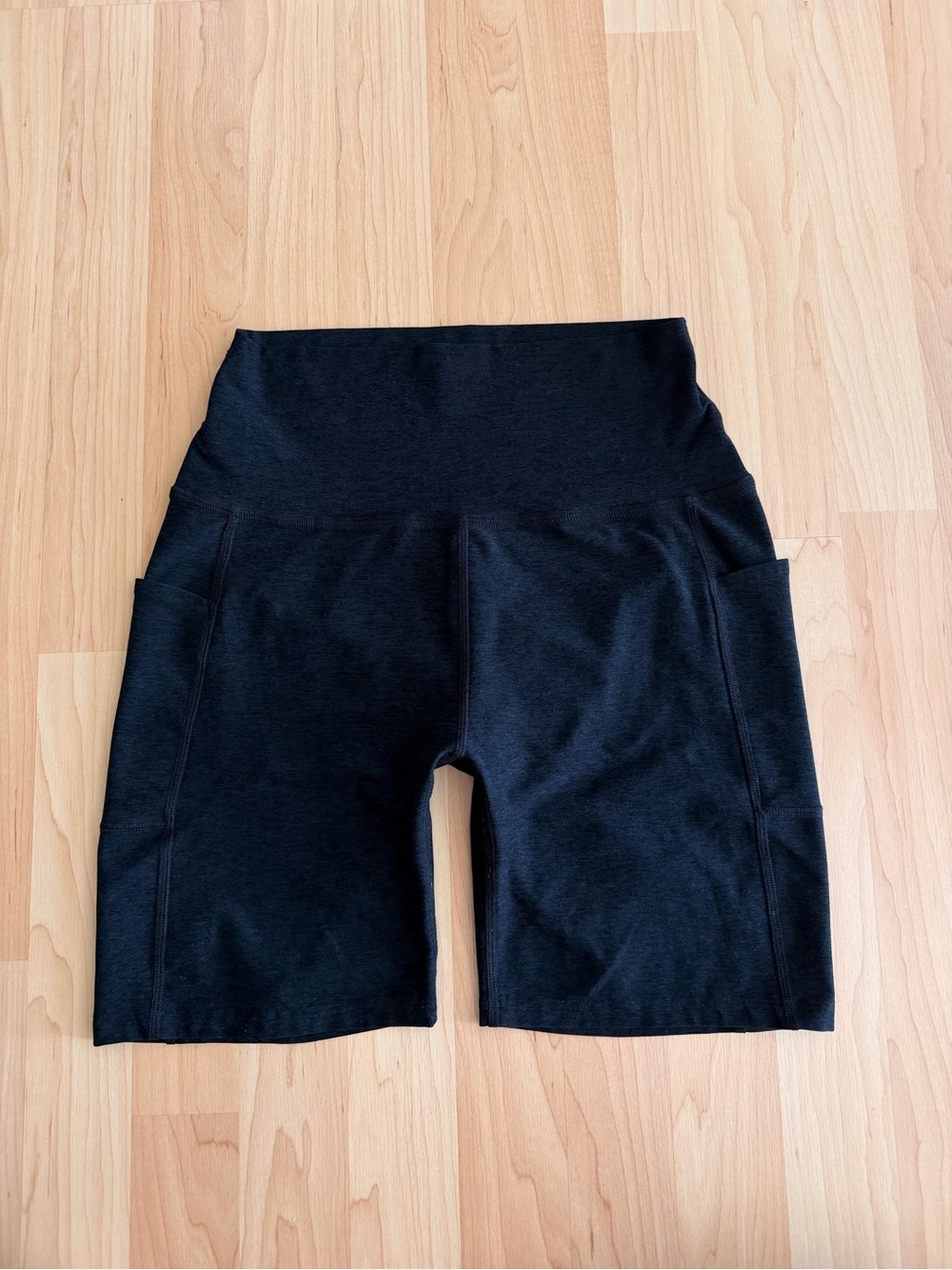 Beyond Yoga Black High-Waist Women’s Bike Shorts with Side Pockets, Size L